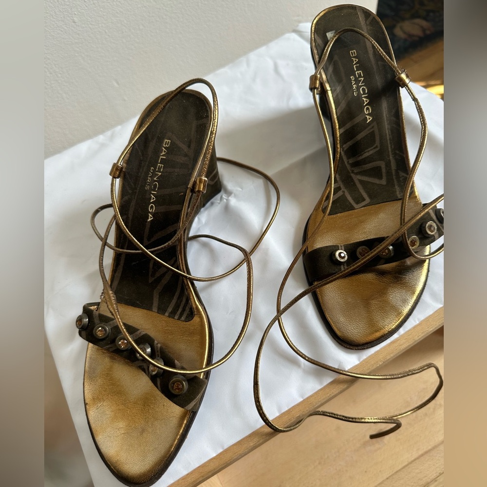 Vintage Balenciaga Paris ankle-tie brown wedges - Picture 2 of 7